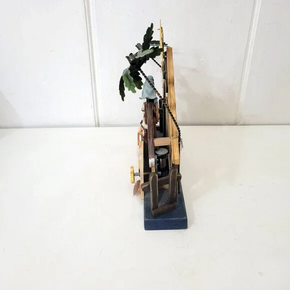 Handcrafted Musical Wooden Nativity Scene With Star & Palm Trees - Picture 4 of 7